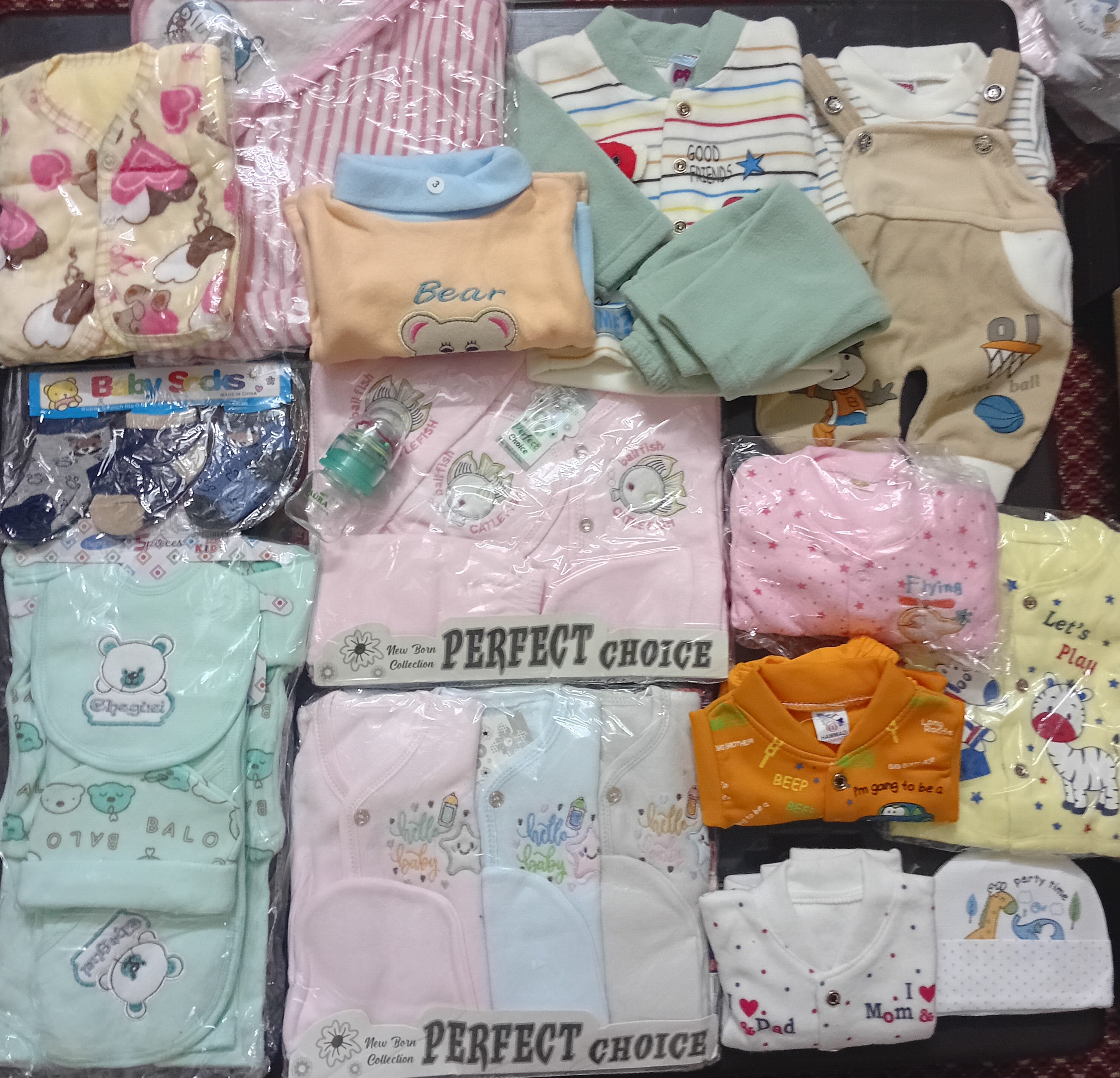 New Born Babies Gift Set 15 Pieces - Baby Clothing Set - Casual New Born Baby Clothes Set | Newborn Clothes